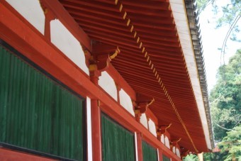 寺院の庇
