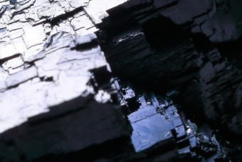 黒色をした天然石