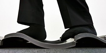 人が乗っても割れないカルカルーフ天平