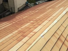 全体に赤錆が発生した板金屋根