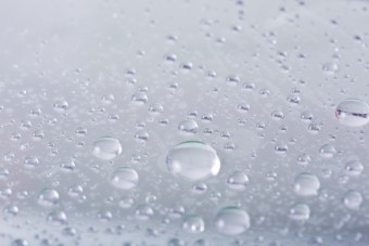 雨の雫