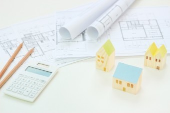 お家の模型と設計書