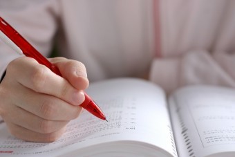 メモを取る業者